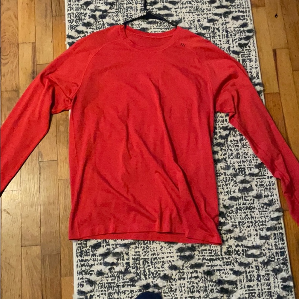 Men’s Large Lululemon Long Sleeve